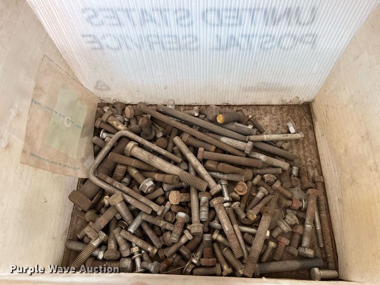 image for item II9099 Storage and shelving