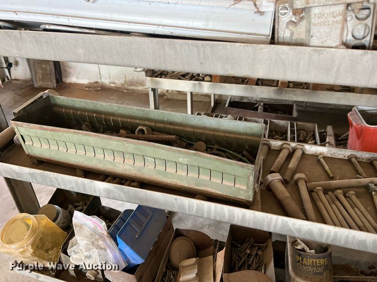 image for item II9099 Storage and shelving