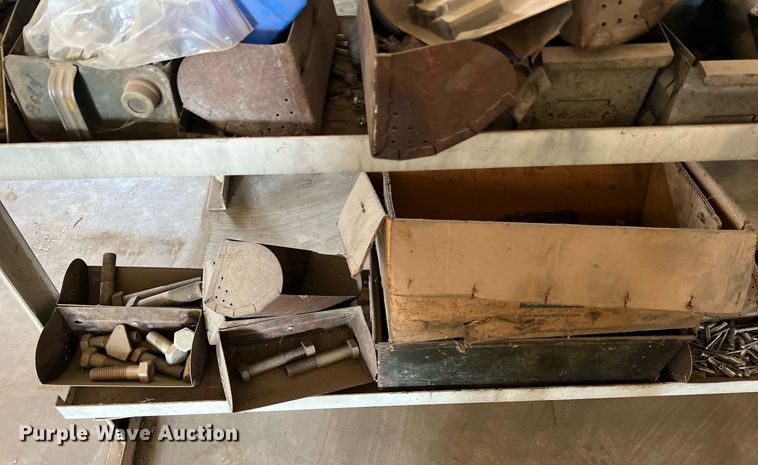 image for item II9099 Storage and shelving