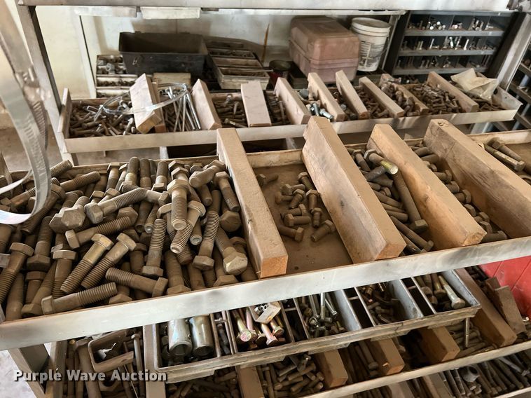 image for item II9099 Storage and shelving