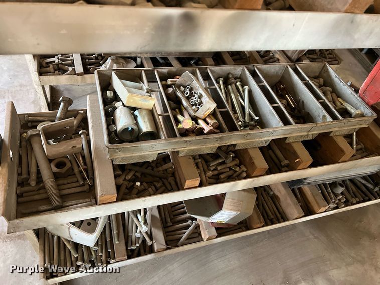 image for item II9099 Storage and shelving