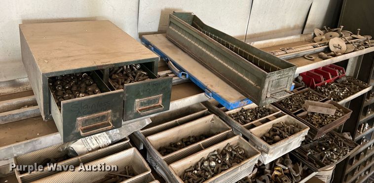 image for item II9099 Storage and shelving