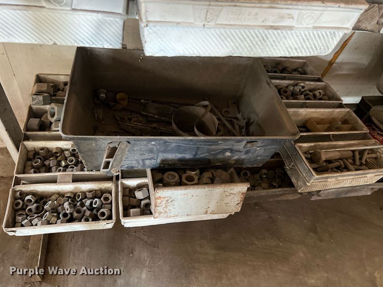 image for item II9099 Storage and shelving