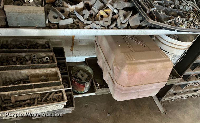 image for item II9099 Storage and shelving