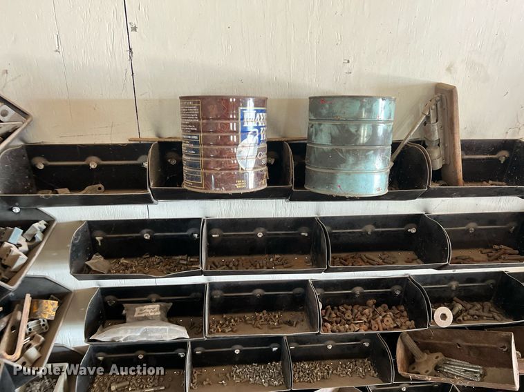 image for item II9099 Storage and shelving