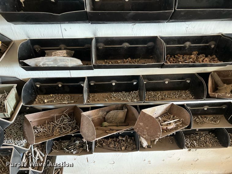 image for item II9099 Storage and shelving