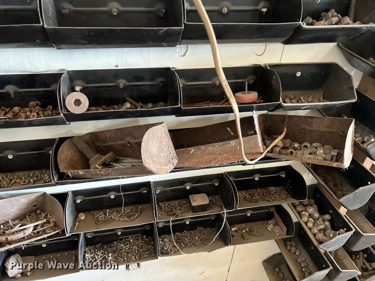 image for item II9099 Storage and shelving