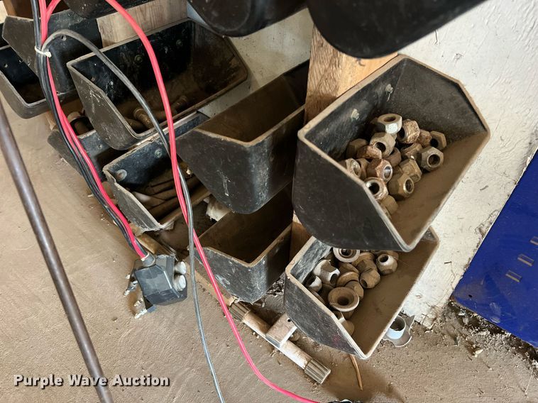 image for item II9099 Storage and shelving