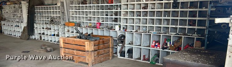 image for item II9100 (7) shelves of parts