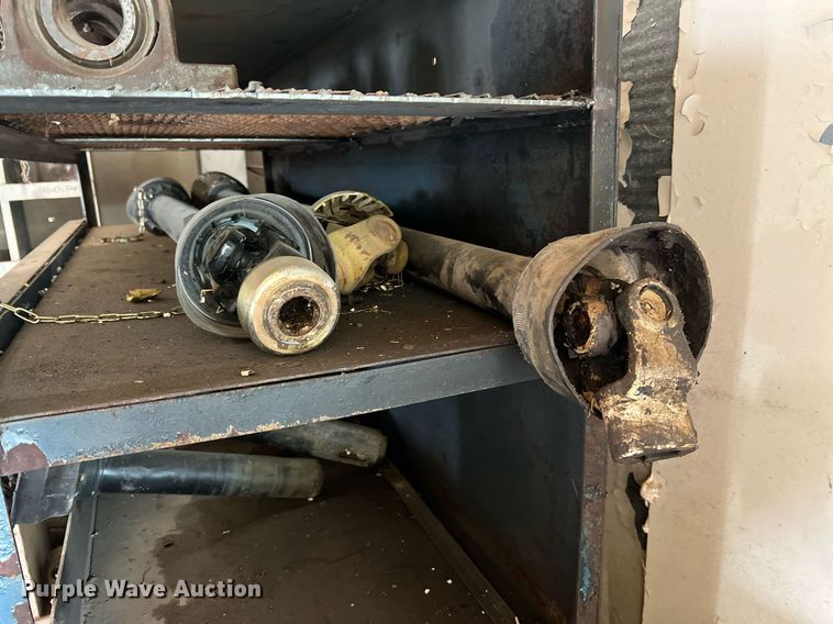 image for item II9100 (7) shelves of parts