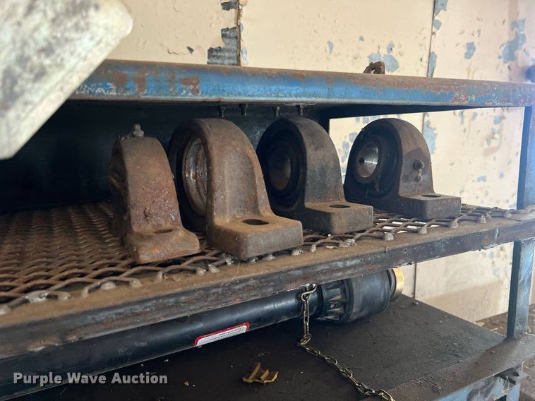 image for item II9100 (7) shelves of parts