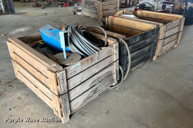 image for item II9104 (3) pallets of building materials