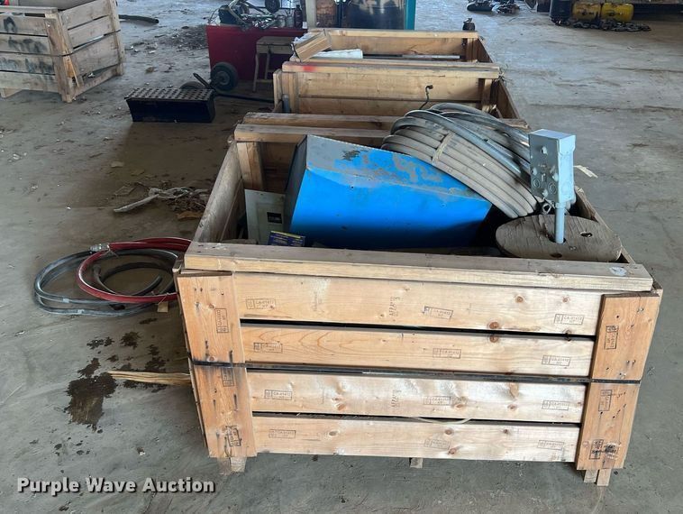 image for item II9104 (3) pallets of building materials