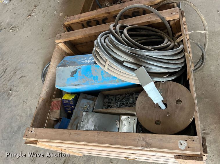 image for item II9104 (3) pallets of building materials