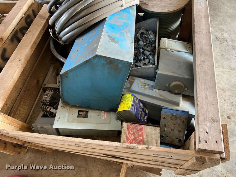 image for item II9104 (3) pallets of building materials