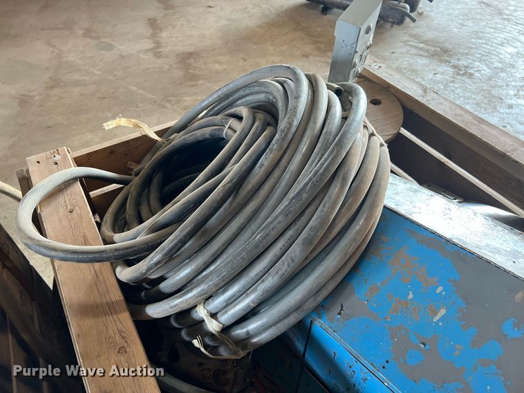 image for item II9104 (3) pallets of building materials