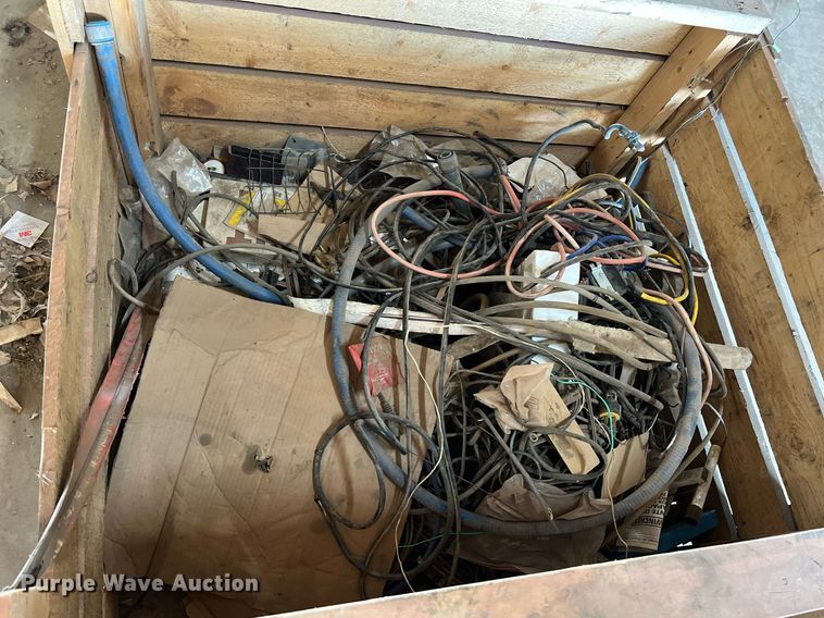 image for item II9104 (3) pallets of building materials