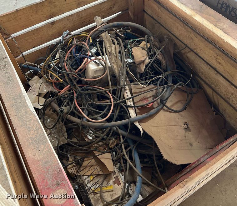 image for item II9104 (3) pallets of building materials