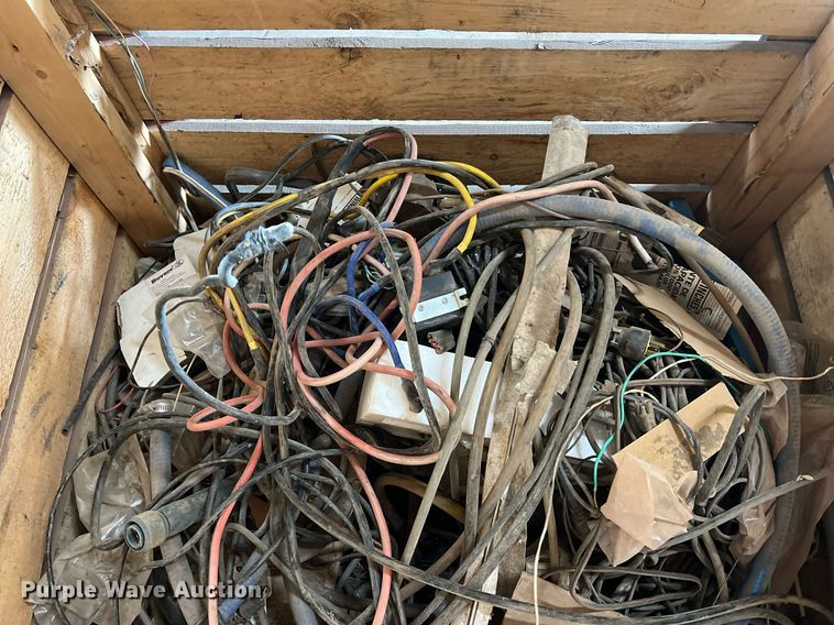 image for item II9104 (3) pallets of building materials