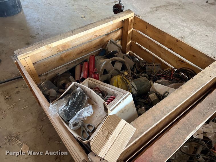 image for item II9104 (3) pallets of building materials