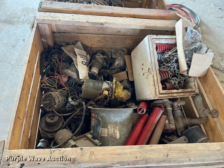 image for item II9104 (3) pallets of building materials