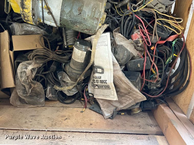 image for item II9104 (3) pallets of building materials