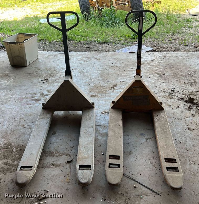 image for item II9105 (2) pallet jacks