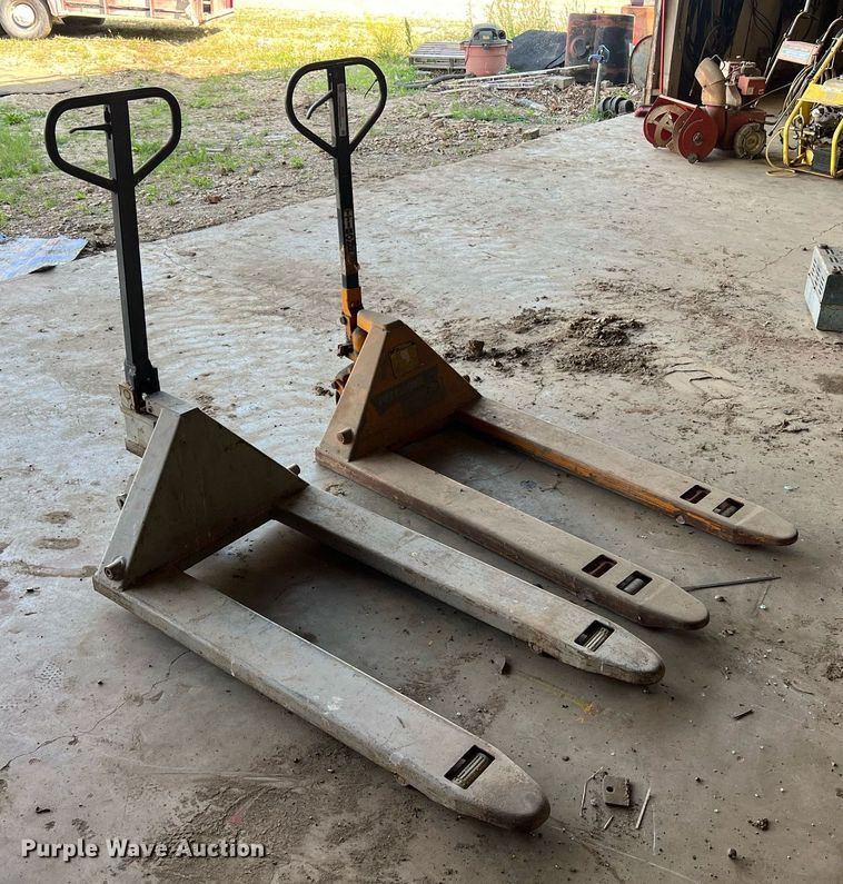image for item II9105 (2) pallet jacks