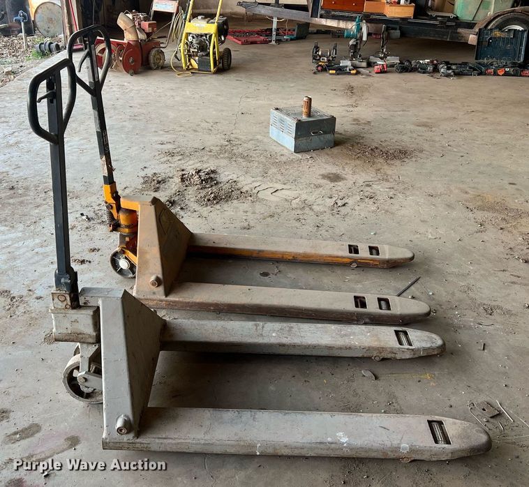 image for item II9105 (2) pallet jacks