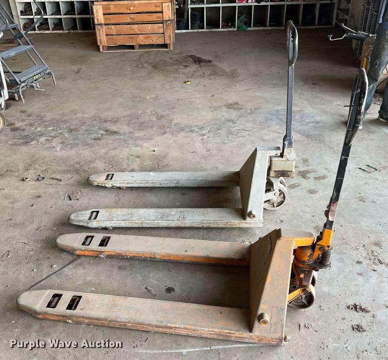 image for item II9105 (2) pallet jacks