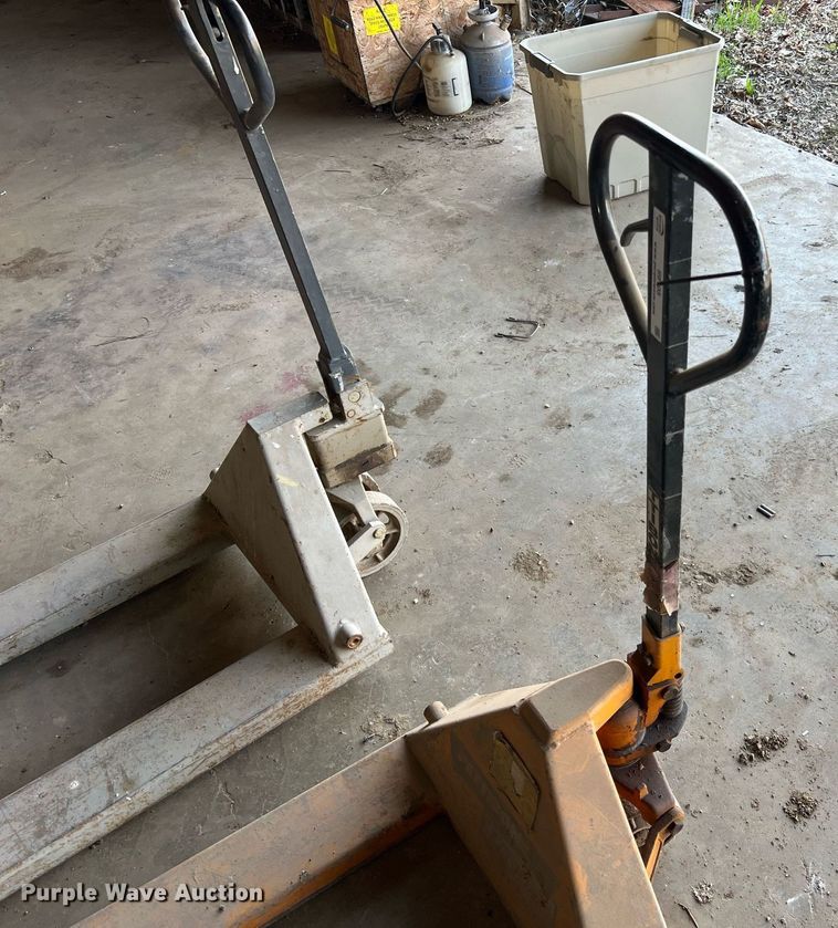 image for item II9105 (2) pallet jacks