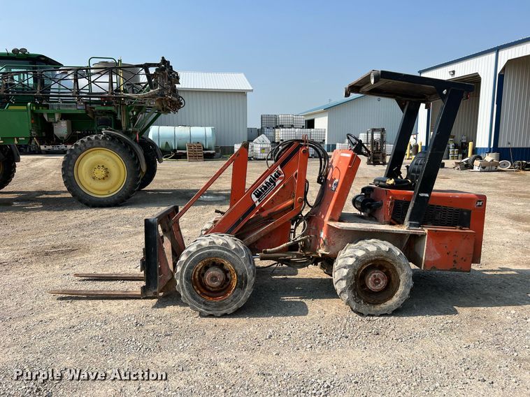 image for item II9111 Willmar Wrangler  wheel loader