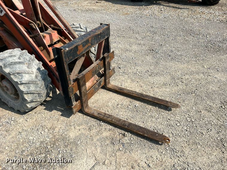 image for item II9111 Willmar Wrangler  wheel loader