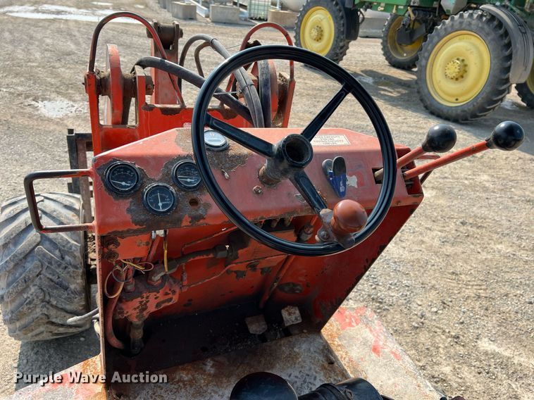 image for item II9111 Willmar Wrangler  wheel loader