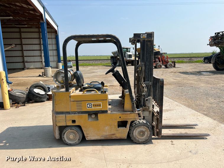 image for item II9112 Caterpillar T50D  forklift