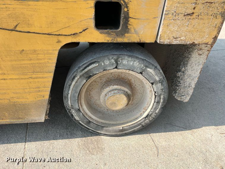 image for item II9112 Caterpillar T50D  forklift