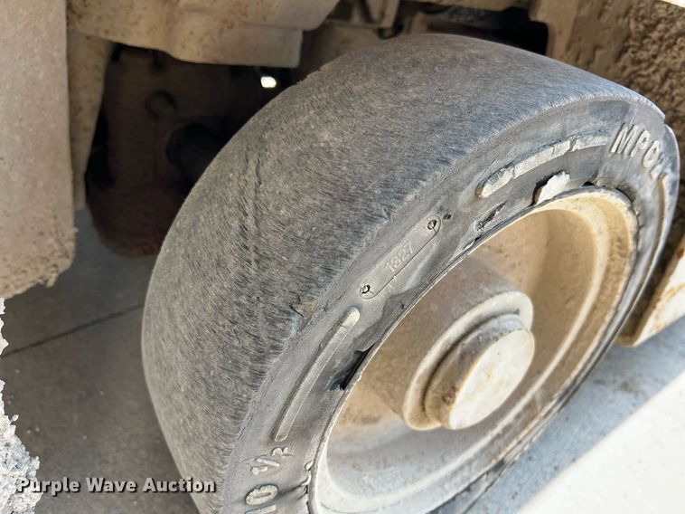 image for item II9112 Caterpillar T50D  forklift