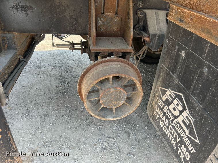 image for item II9114 2007 Freightliner Business Class M2  utility / service truck