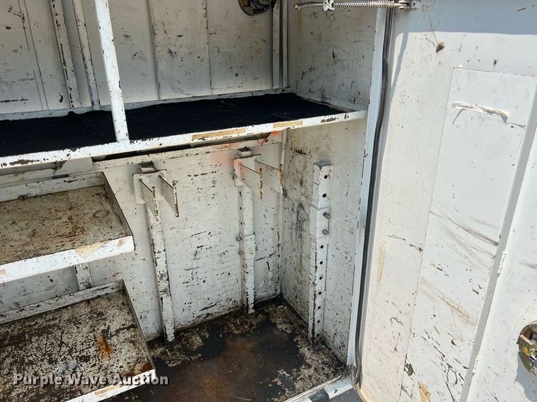 image for item II9114 2007 Freightliner Business Class M2  utility / service truck