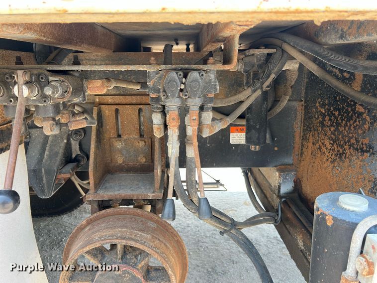 image for item II9114 2007 Freightliner Business Class M2  utility / service truck