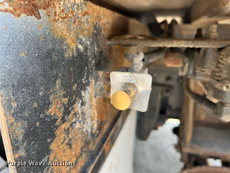 image for item II9114 2007 Freightliner Business Class M2  utility / service truck