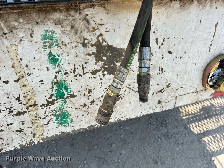 image for item II9114 2007 Freightliner Business Class M2  utility / service truck