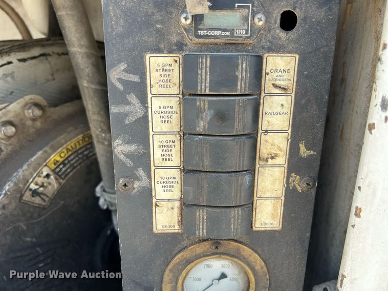 image for item II9114 2007 Freightliner Business Class M2  utility / service truck