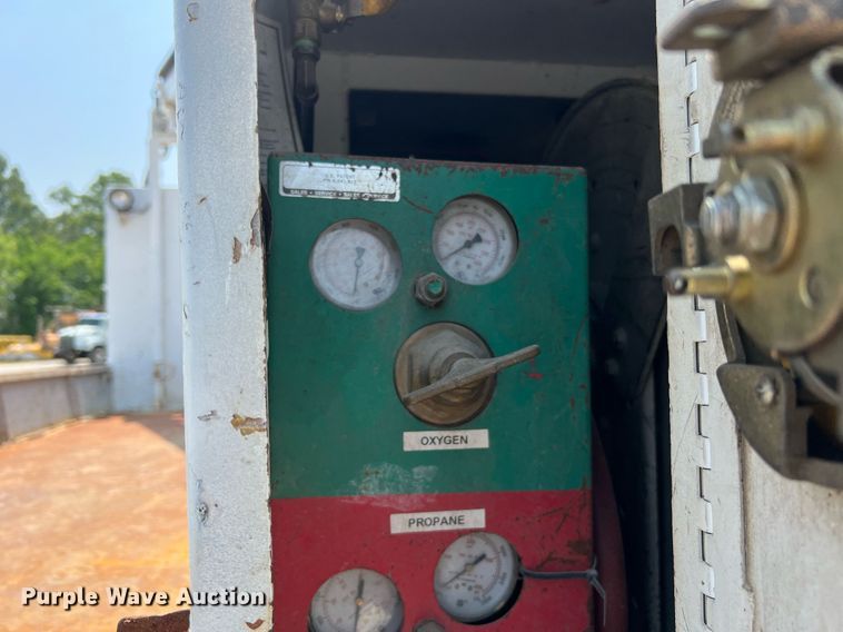 image for item II9114 2007 Freightliner Business Class M2  utility / service truck