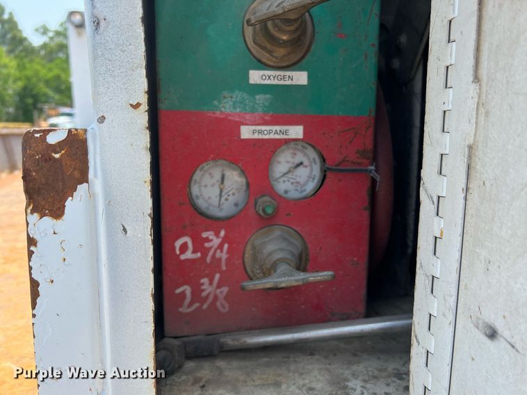 image for item II9114 2007 Freightliner Business Class M2  utility / service truck