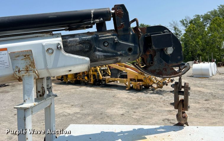 image for item II9114 2007 Freightliner Business Class M2  utility / service truck