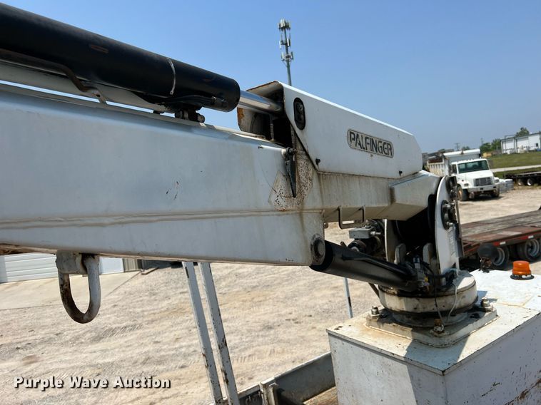 image for item II9114 2007 Freightliner Business Class M2  utility / service truck