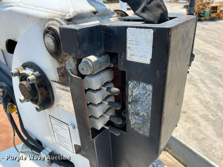 image for item II9114 2007 Freightliner Business Class M2  utility / service truck