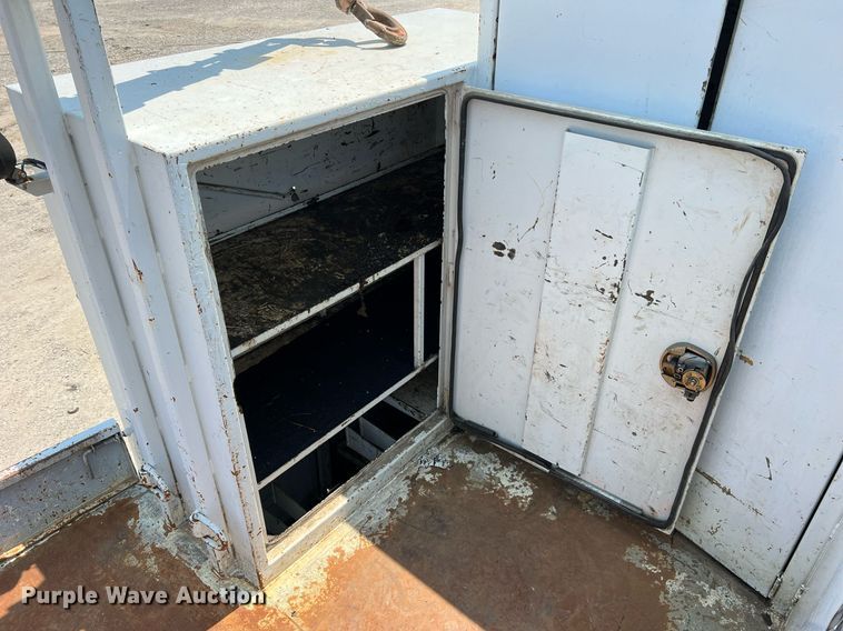 image for item II9114 2007 Freightliner Business Class M2  utility / service truck