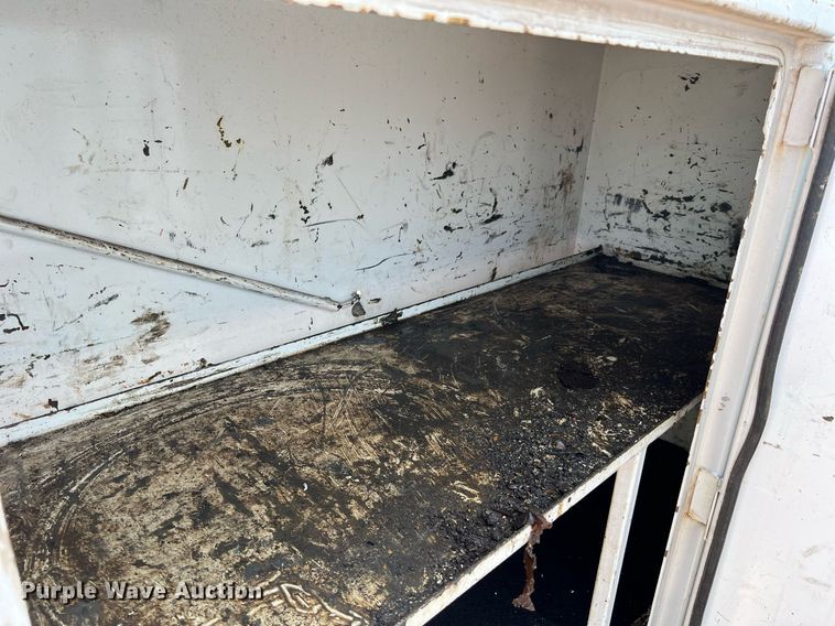 image for item II9114 2007 Freightliner Business Class M2  utility / service truck